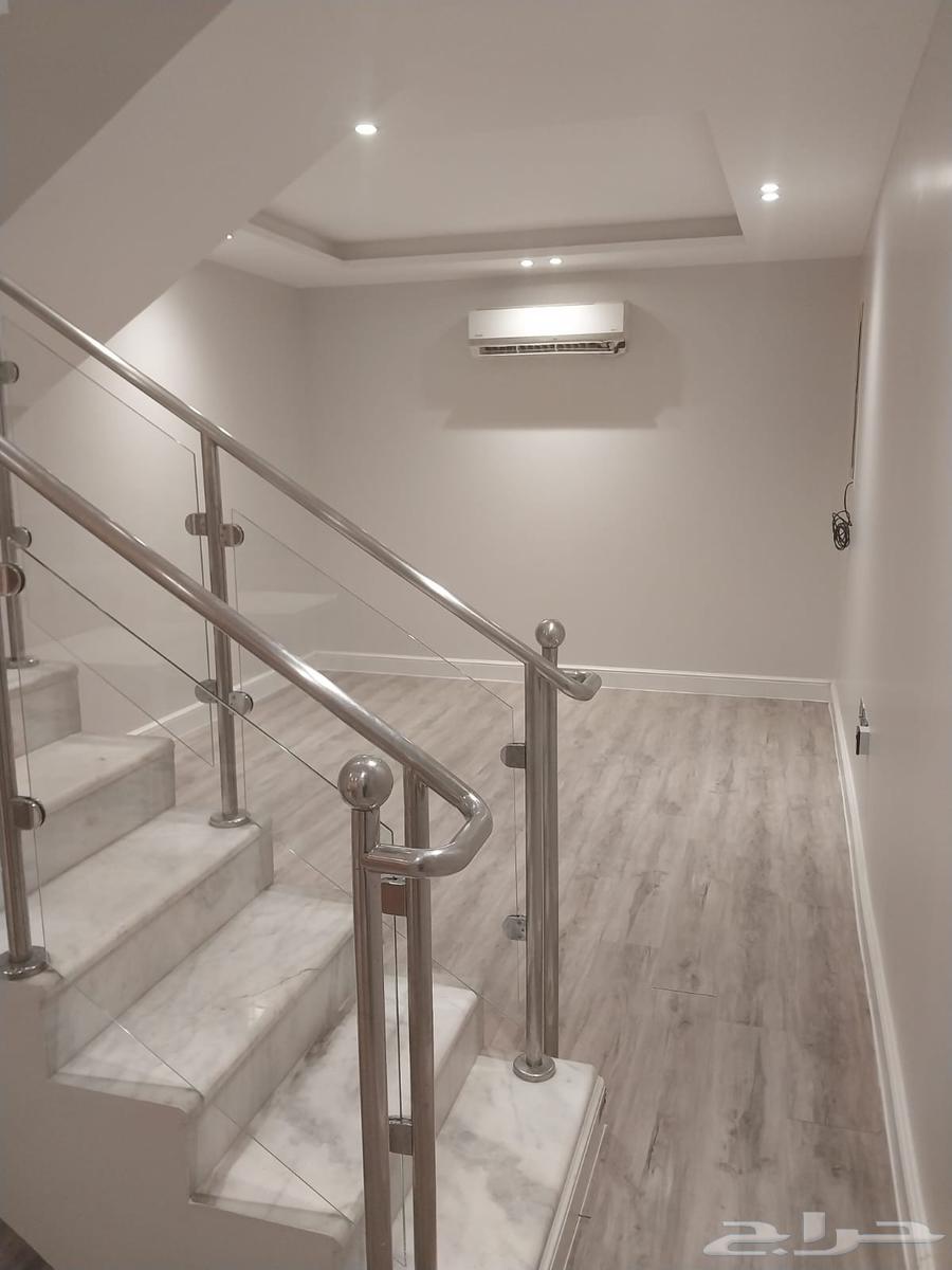 شقة 3 غرف في الملقا 6