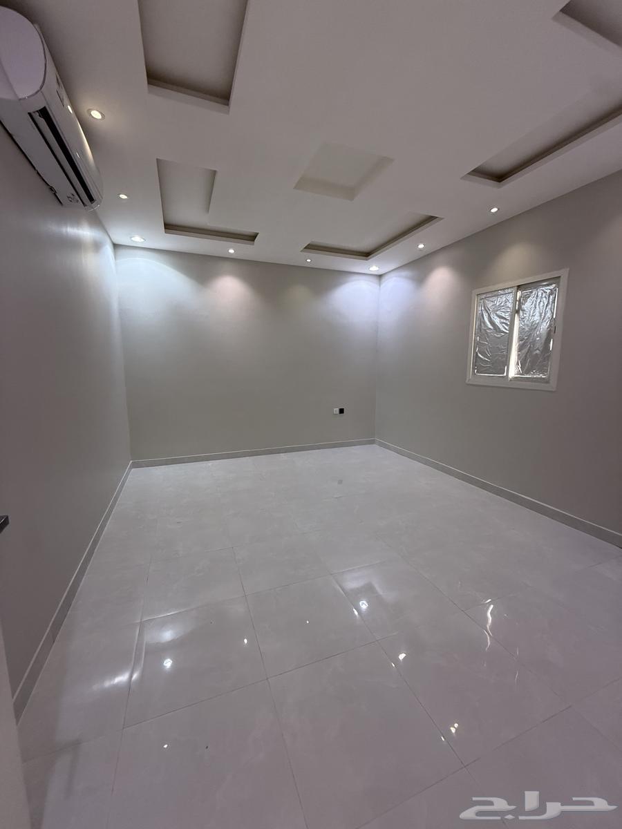 4 bedroom apartment in Dhahrat Laban 10