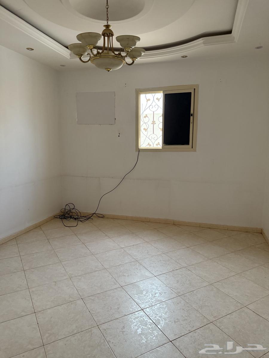 شقة 4 غرف في طويق 2
