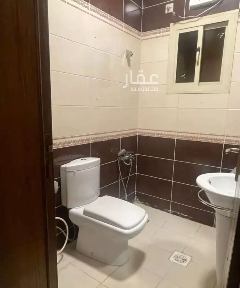 شقة 4 غرف في الزهراء 12
