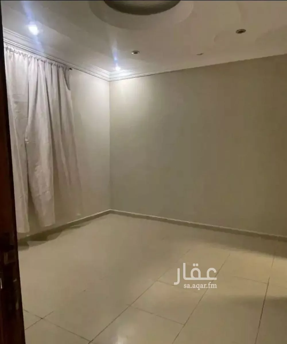 شقة 4 غرف في الزهراء 6