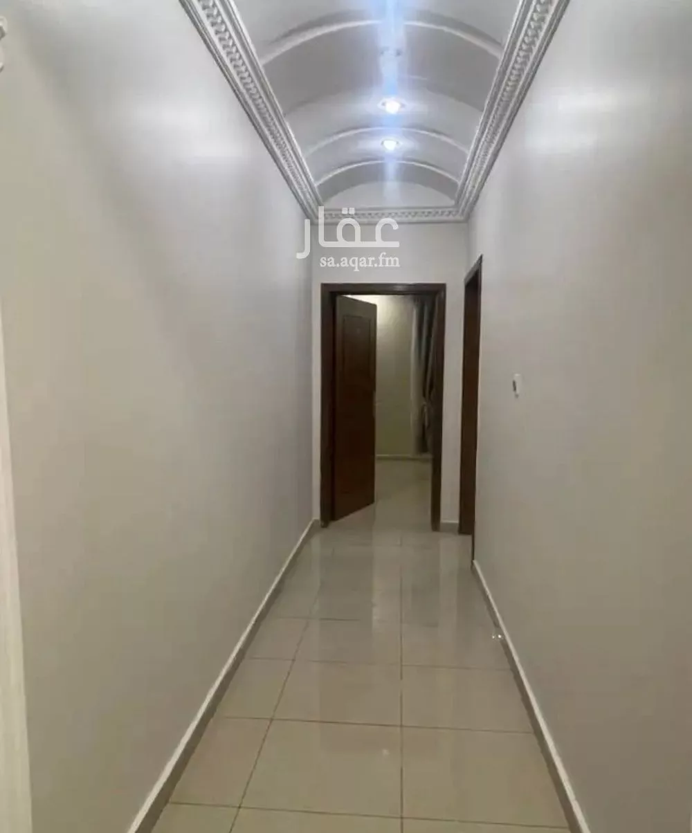 شقة 4 غرف في الزهراء 10