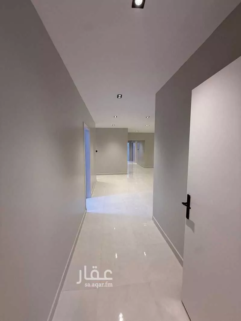 3 bedroom floor in Tuwaiq 2