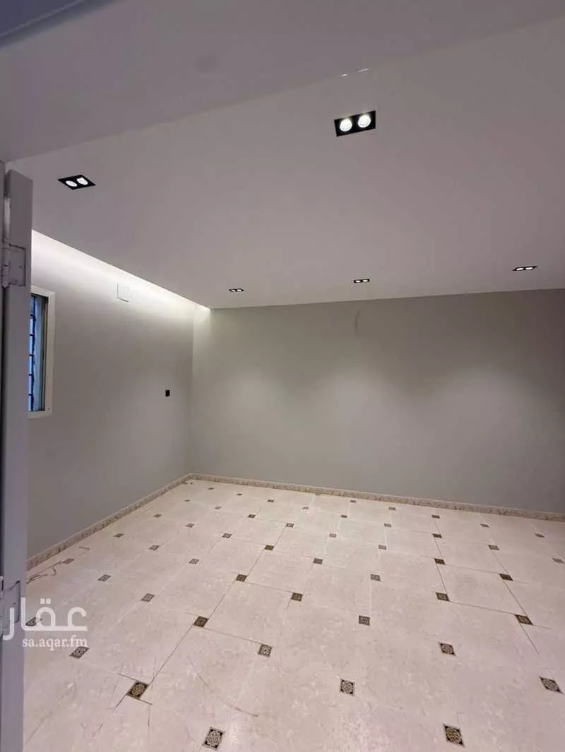 3 bedroom floor in Tuwaiq 4