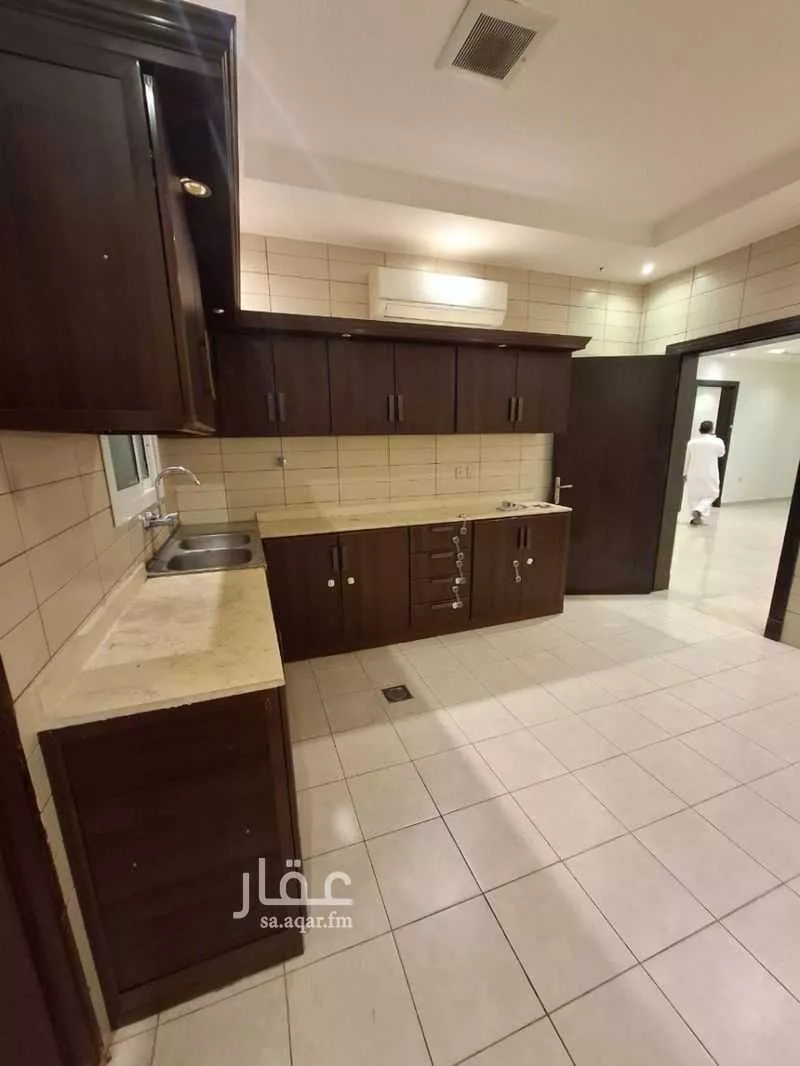 دور 4 غرف في الملقا 5