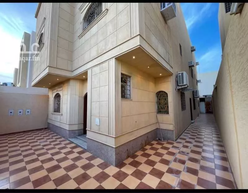 5 bedroom floor in Al Hazm 2