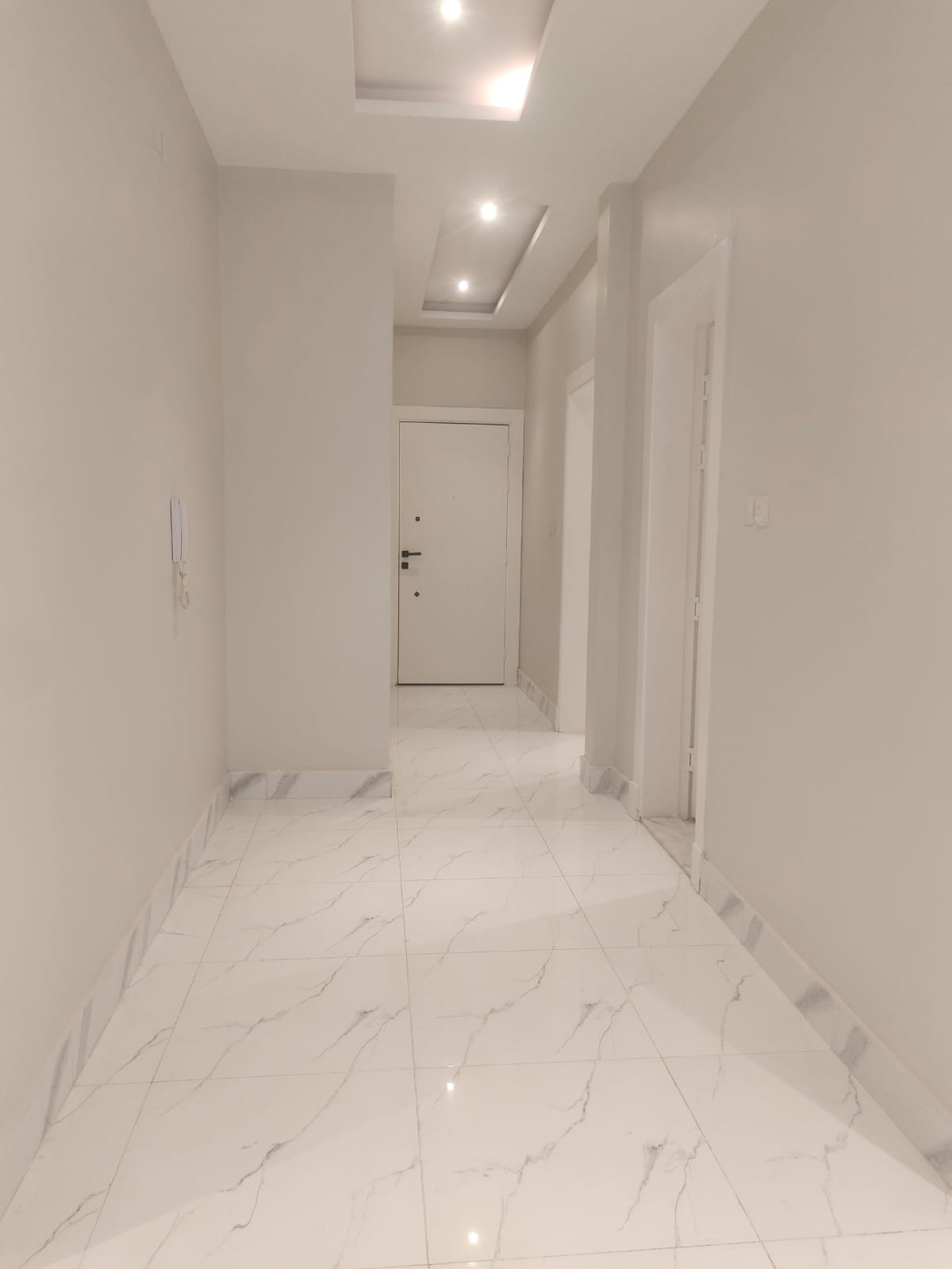 6 bedroom apartment in Al Marwa 2