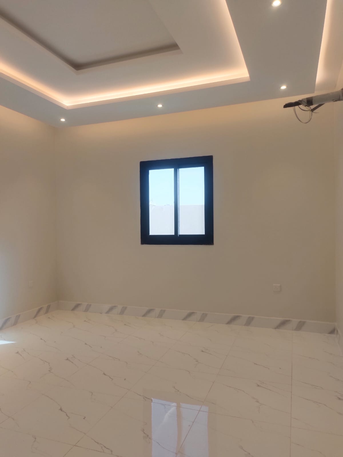 6 bedroom apartment in Al Marwa 8