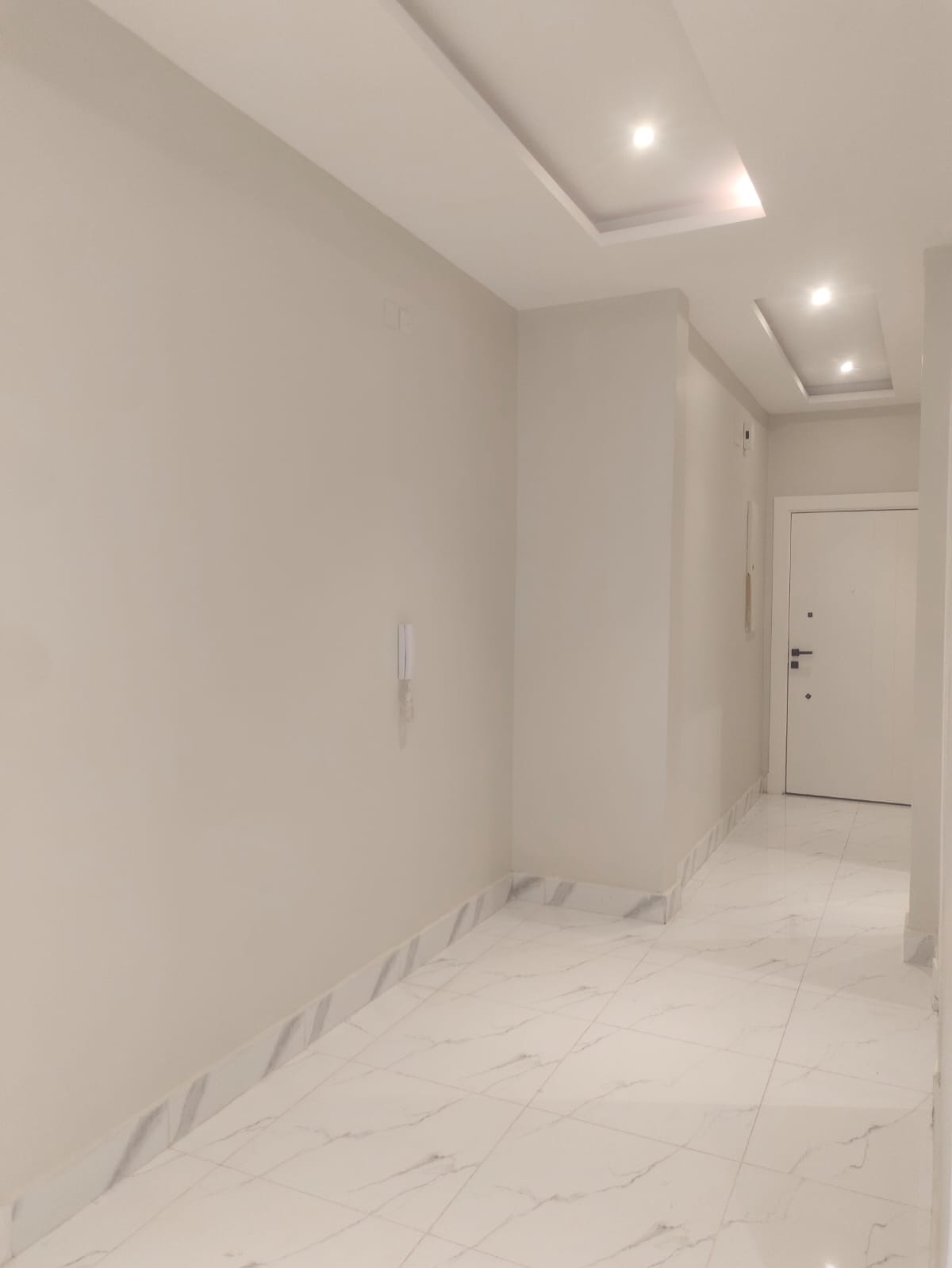 6 bedroom apartment in Al Marwa 9