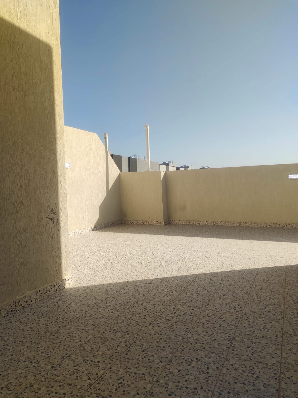 6 bedroom apartment in Al Marwa 10
