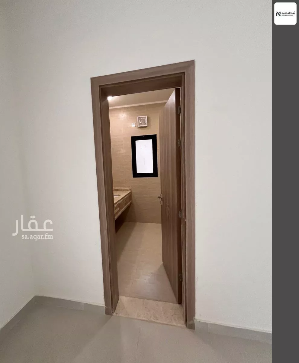 فيلا 5 غرف في العارض 20