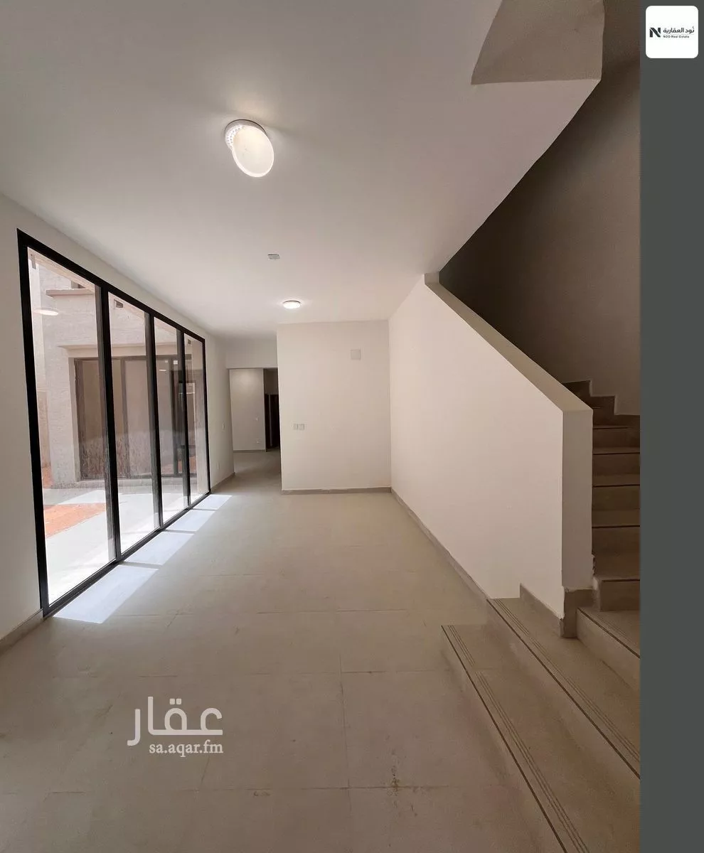 فيلا 5 غرف في العارض 7