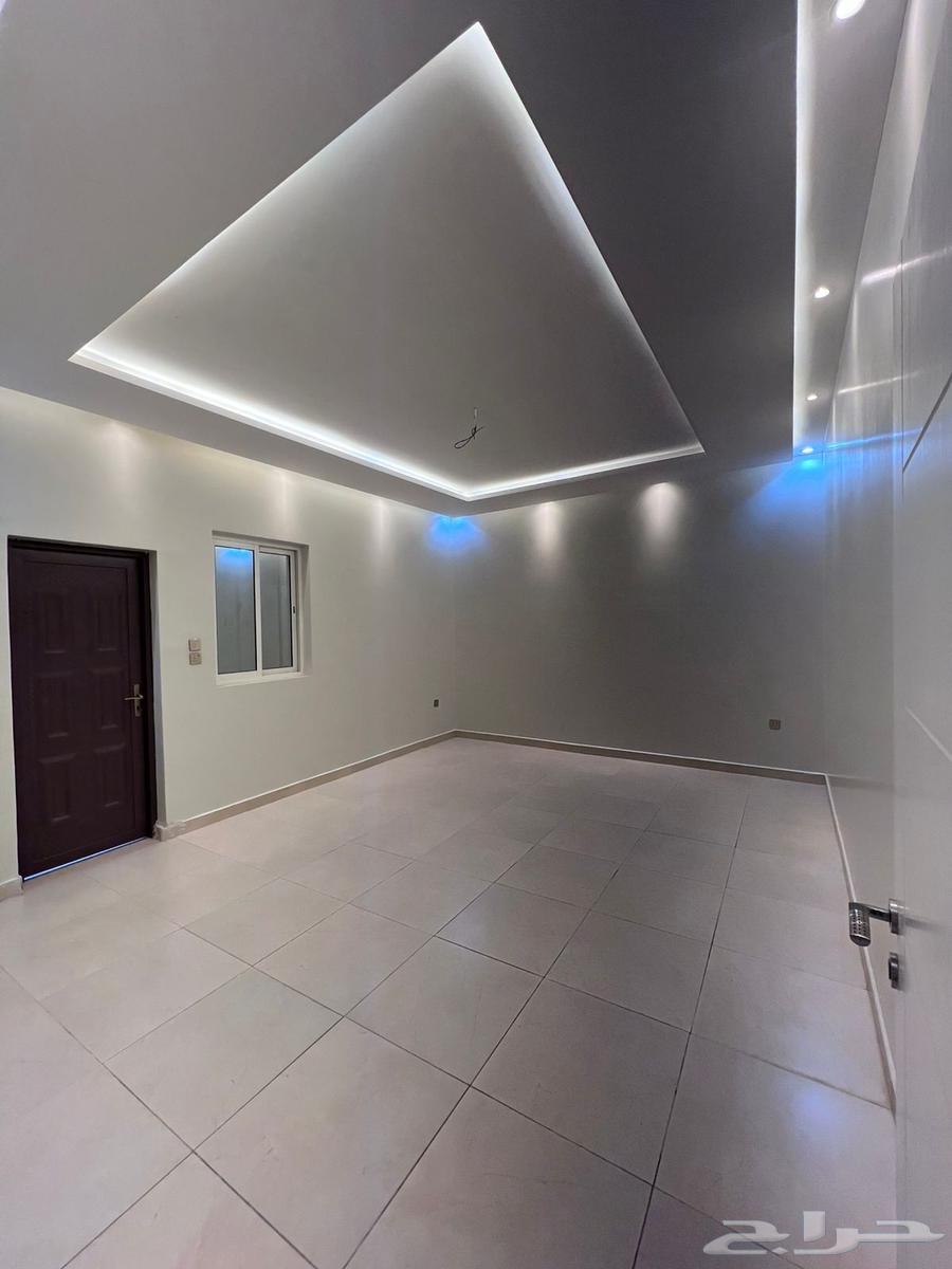 4 bedroom apartment in Az Zomorod 5