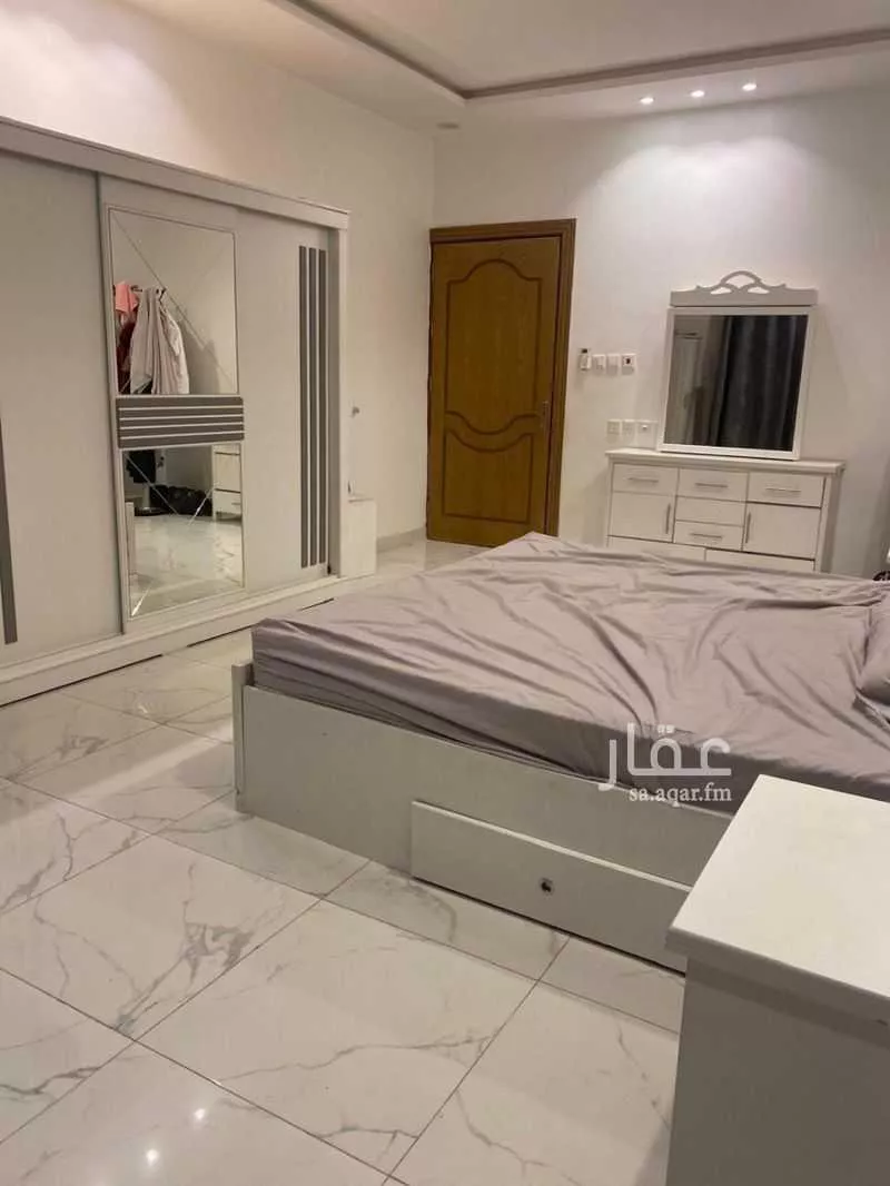 فيلا 8 غرف في عكاظ 13