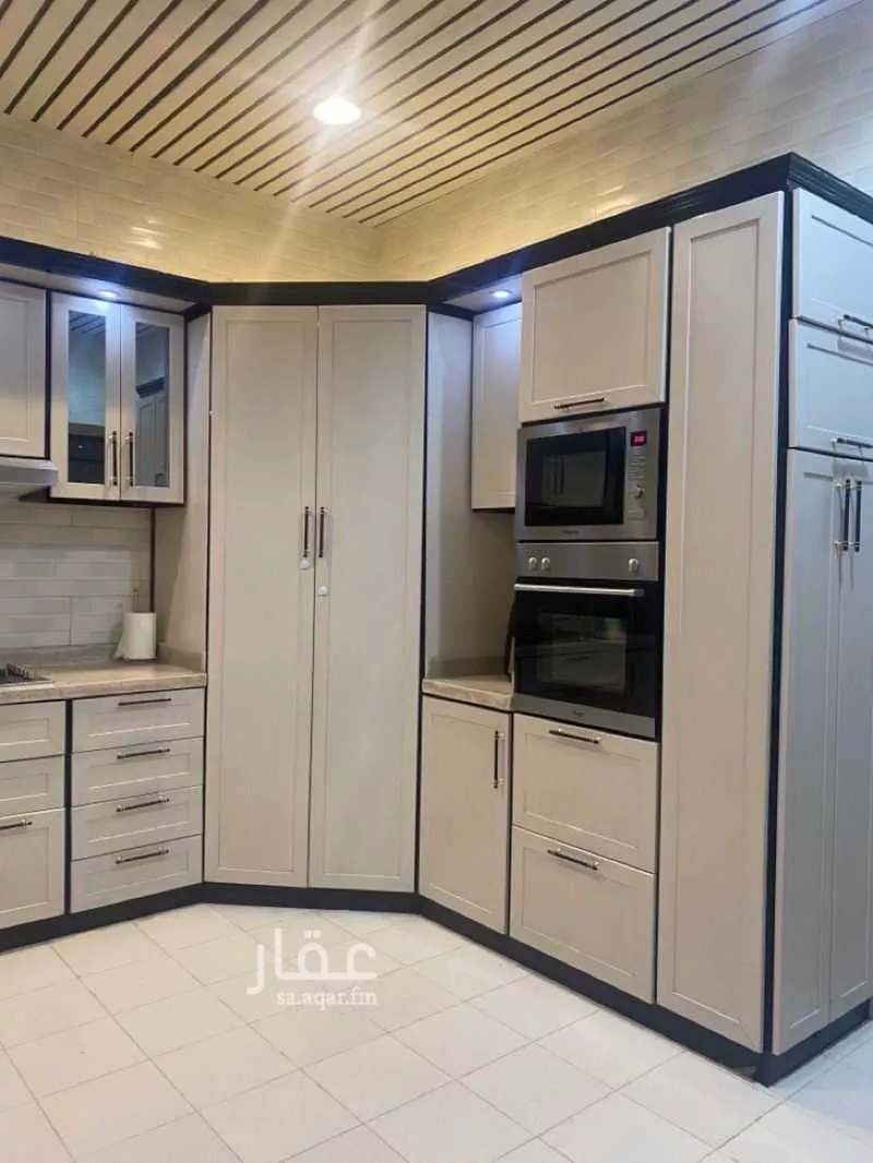 فيلا 8 غرف في عكاظ 20