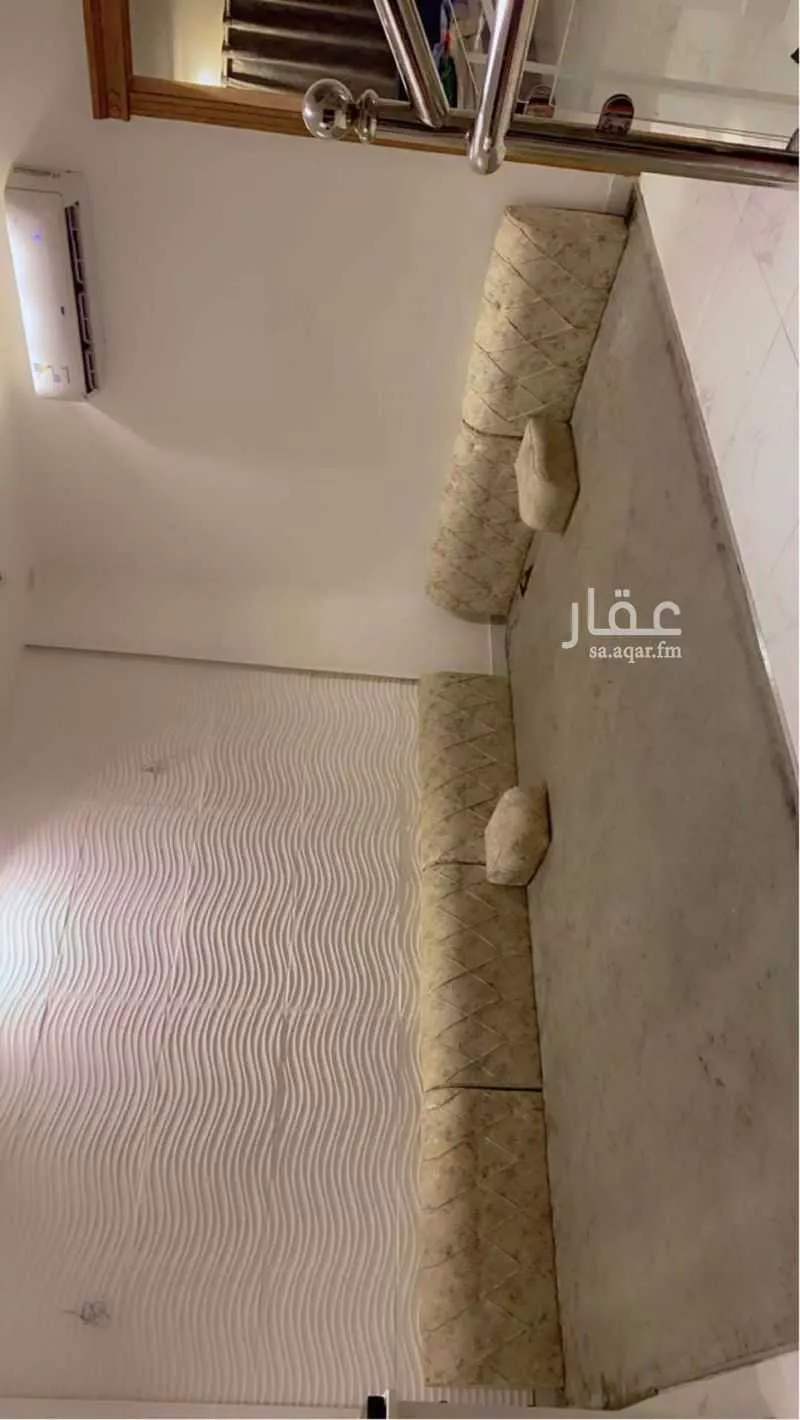 فيلا 8 غرف في عكاظ 5