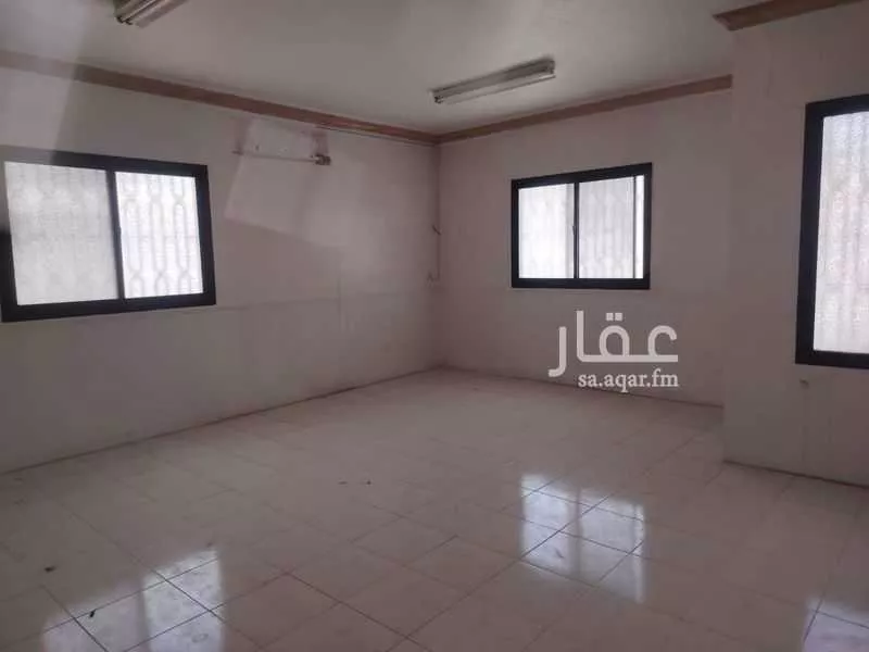 5 bedroom villa in Al Khalidiyyah 12