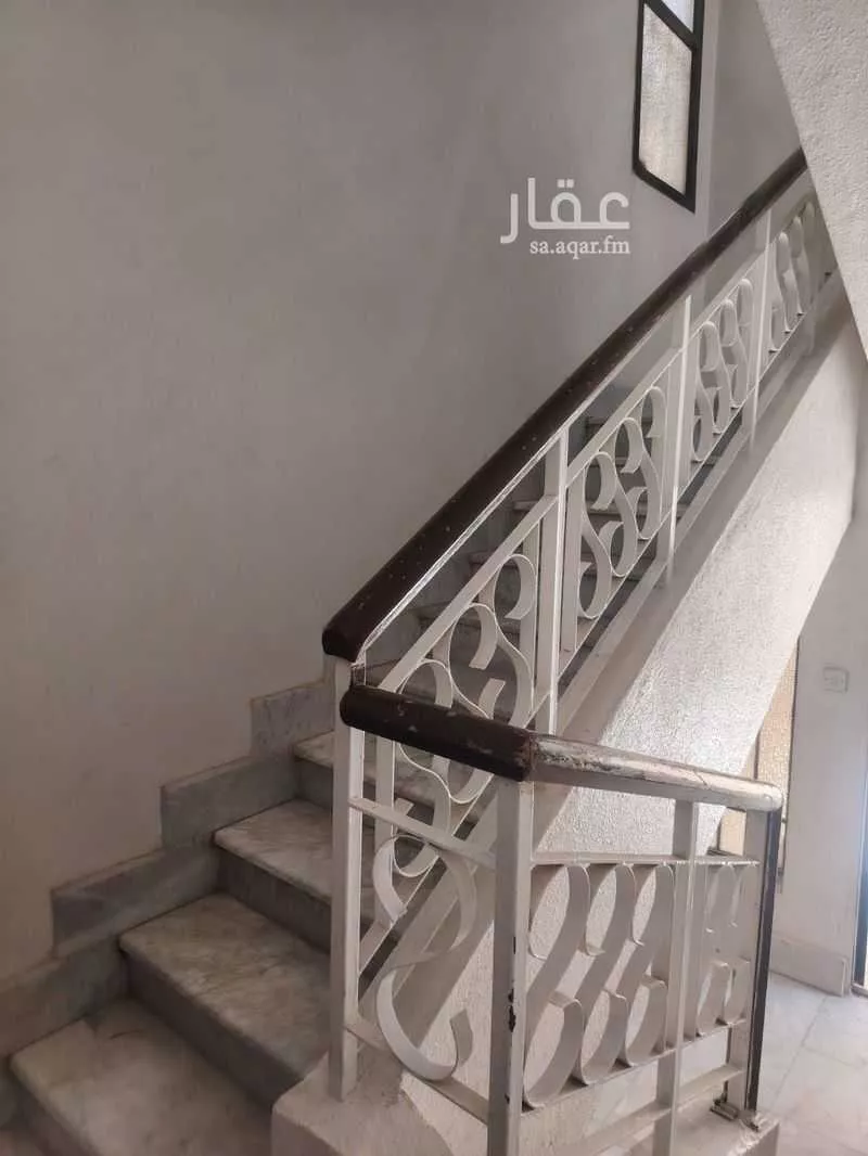 5 bedroom villa in Al Khalidiyyah 14