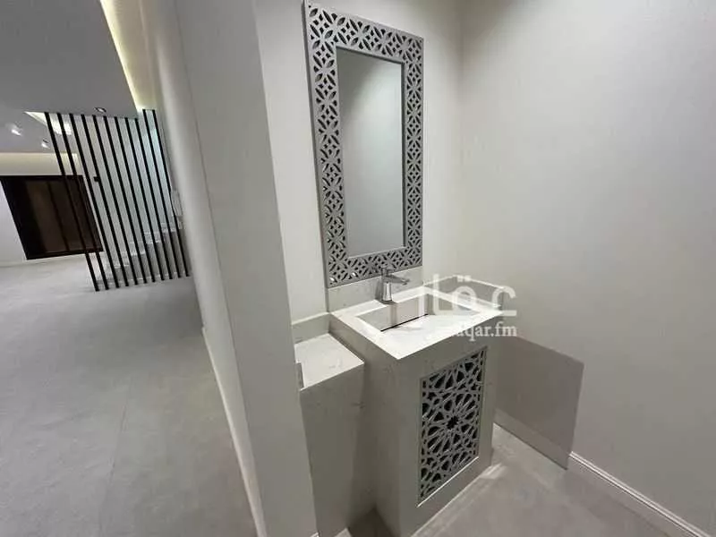 فيلا 4 غرف في العارض 2