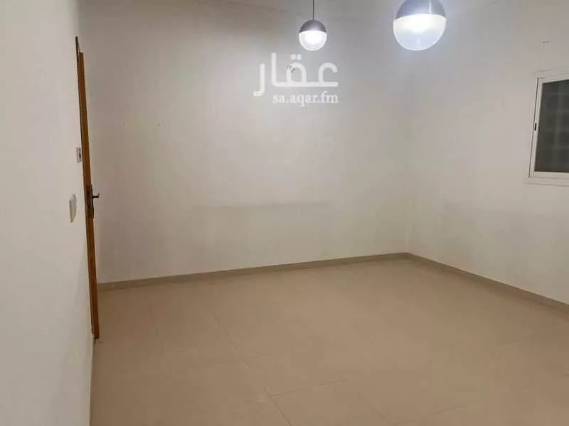 فيلا 17 غرف في الزهرة 3