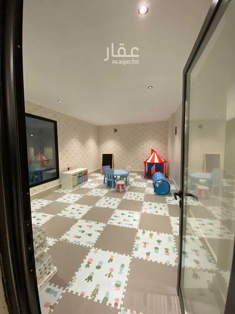 5 bedroom apartment in Ash Shulah 6