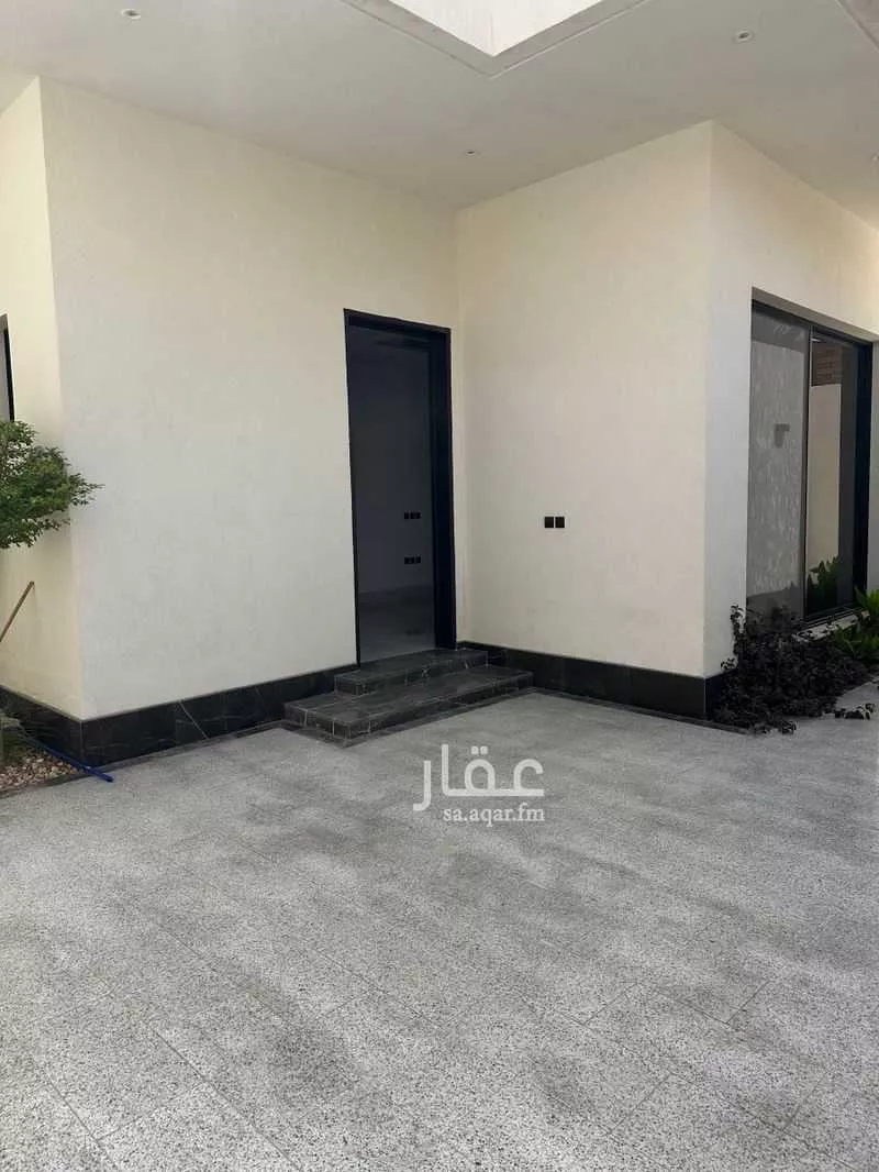 فيلا 5 غرف في الغدير 8