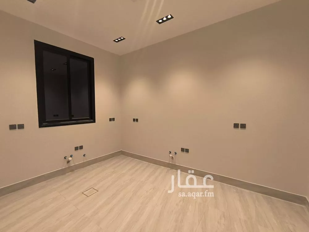 فيلا 5 غرف في الرمال 11
