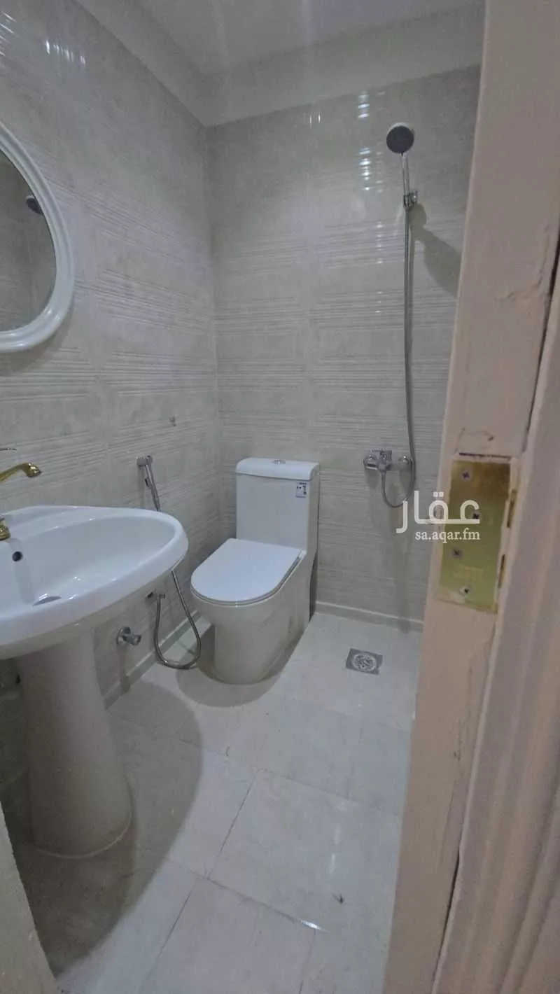 2 bedroom apartment in Bani Dhafar 3