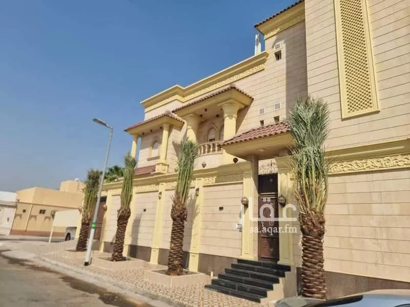 فيلا 5 غرف في الملك فهد 7