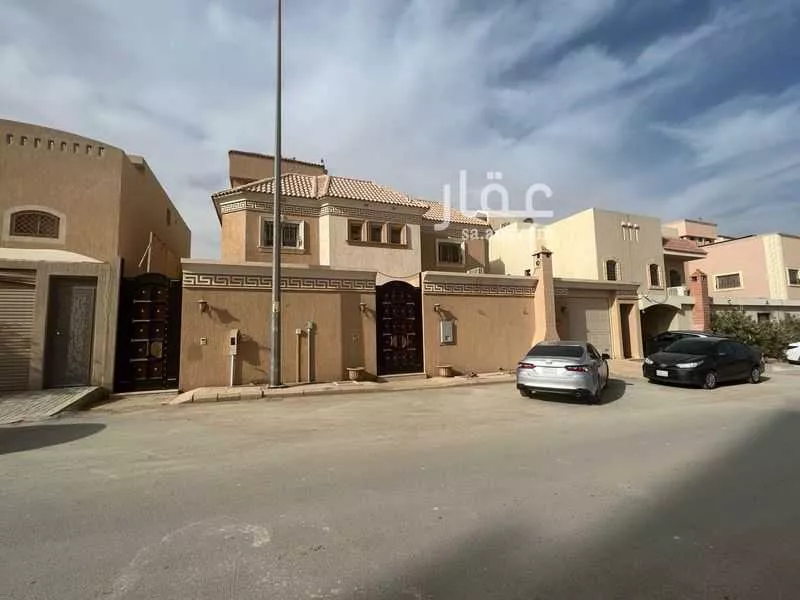 فيلا 15 غرف في عرقة 3