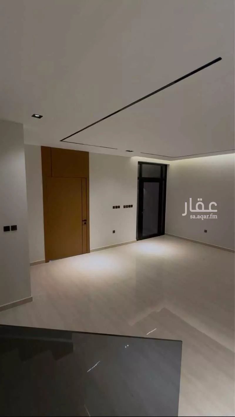 فيلا 6 غرف في العارض 8