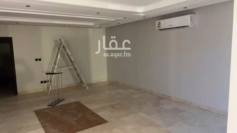 فيلا 5 غرف في النخيل 11