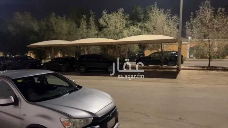 فيلا 5 غرف في النخيل 3
