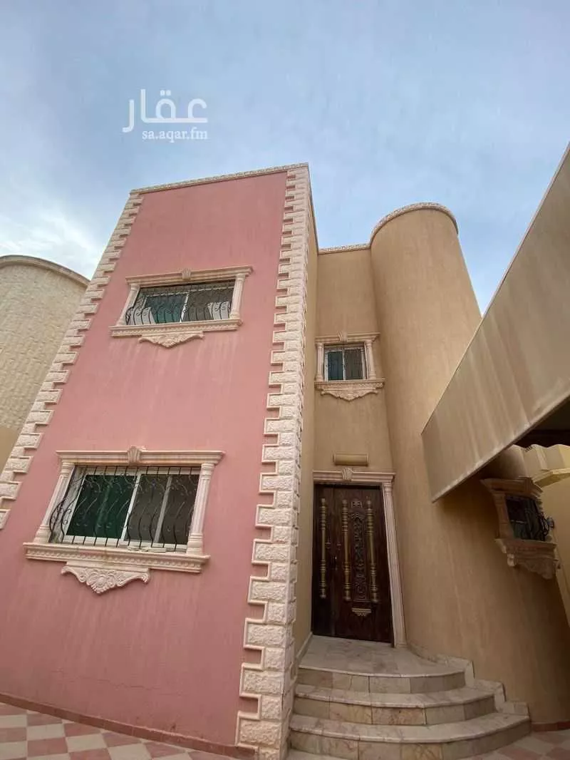 فيلا 8 غرف في الربوة 3