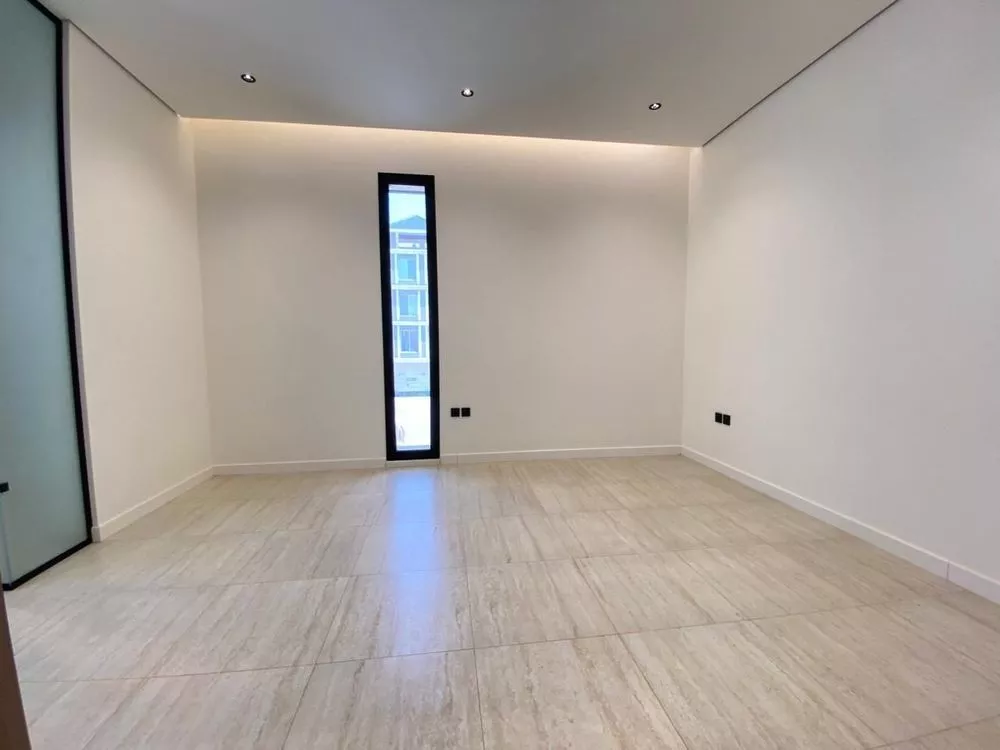 3 bedroom apartment in Al Qairawan 8