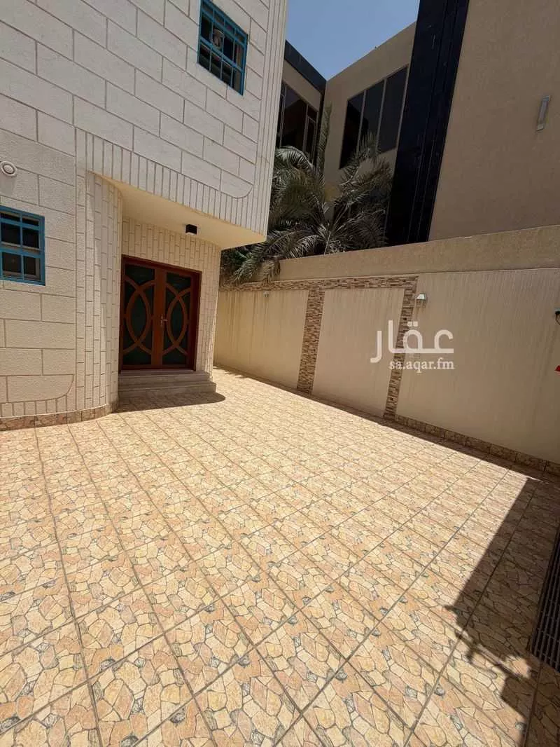 دور 5 غرف في عرقة 6
