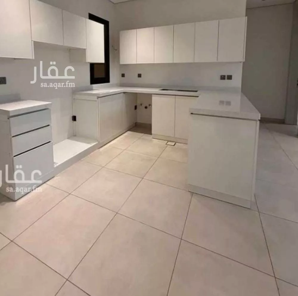 شقة 4 غرف في العارض 5