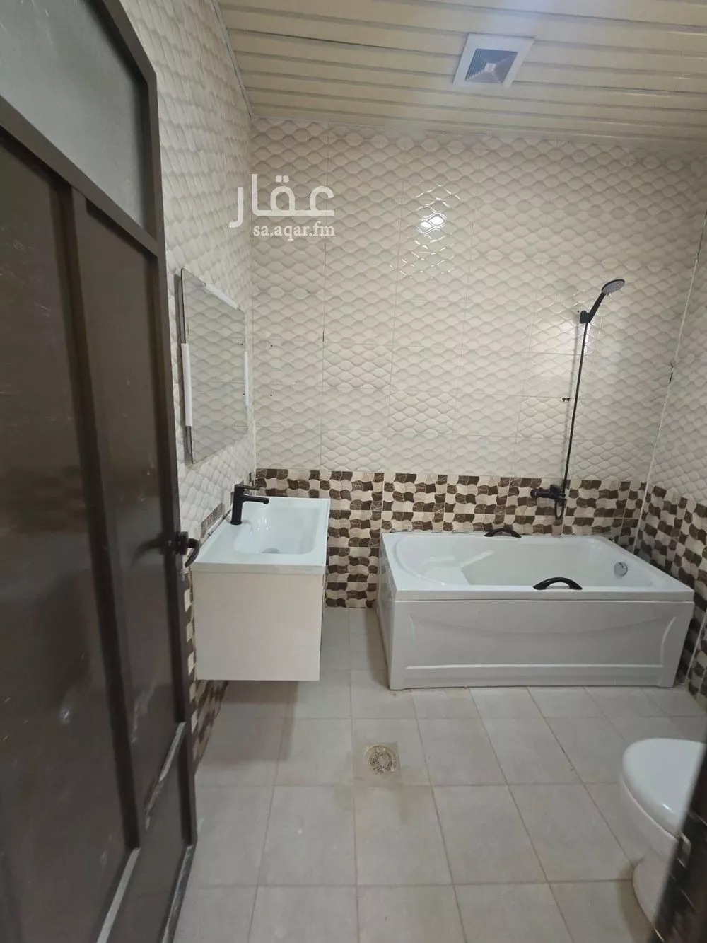 فيلا 8 غرف في ضاحية الملك فهد 23