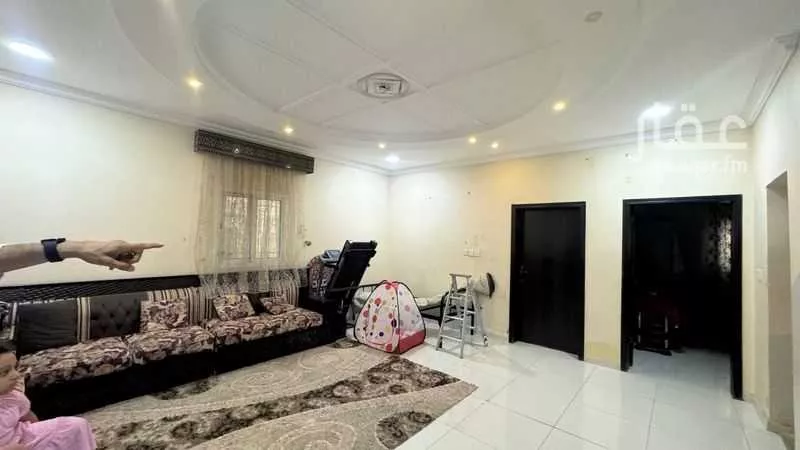 فيلا 7 غرف في ضاحية الملك فهد 2