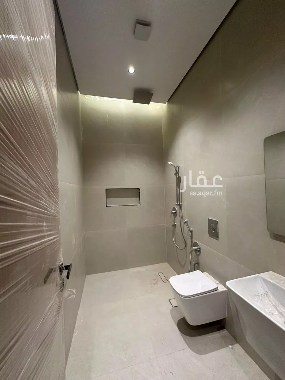 دور 1 غرف في العارض 6