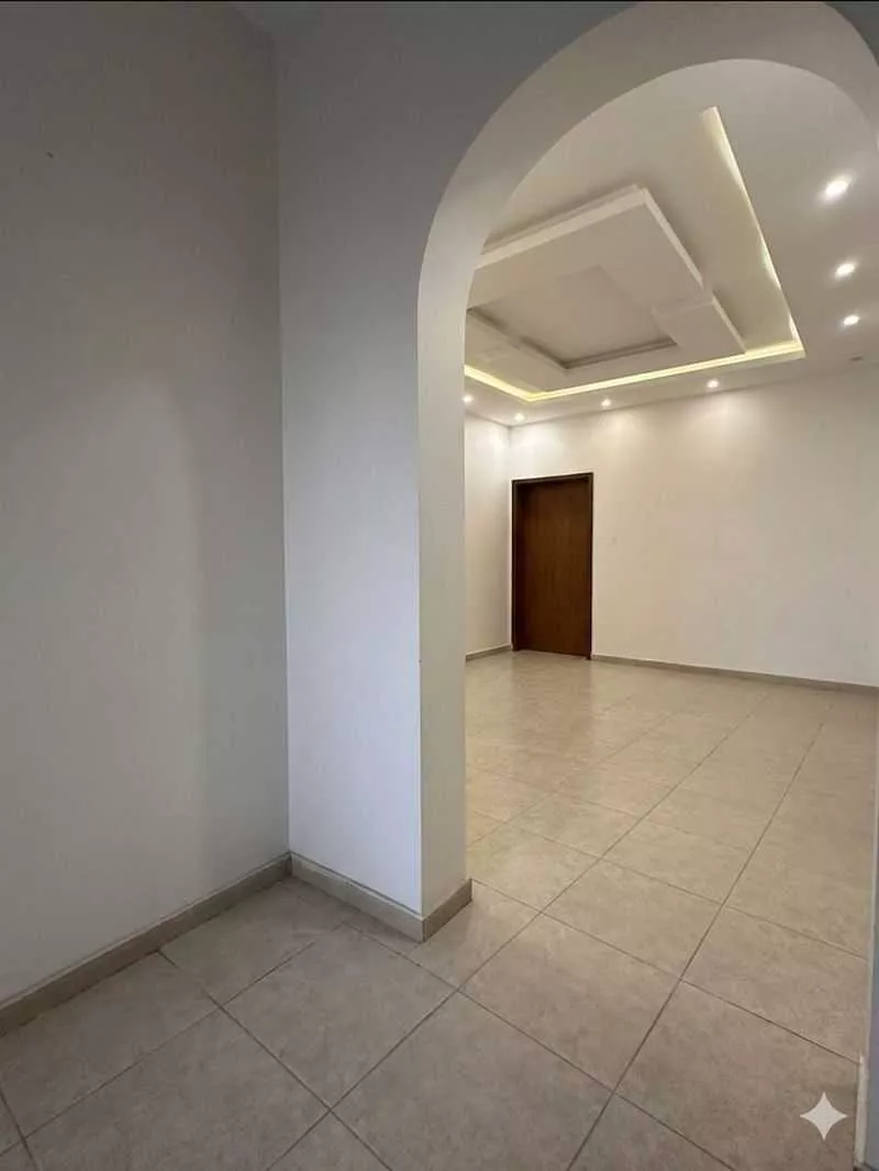 فيلا 4 غرف في الجامعة 5