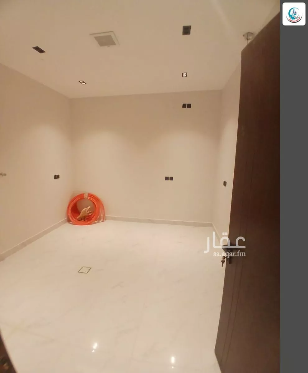 5 bedroom floor in Al Janadriyah 6