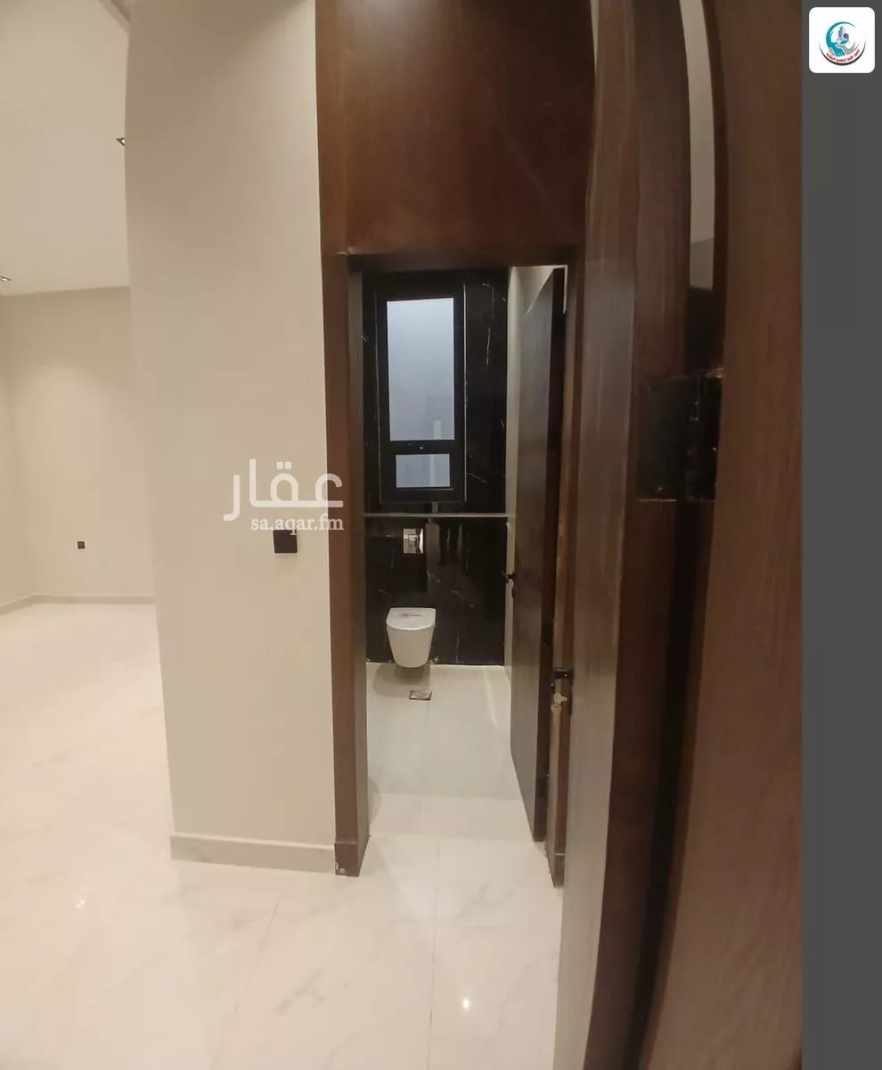 5 bedroom floor in Al Janadriyah 9