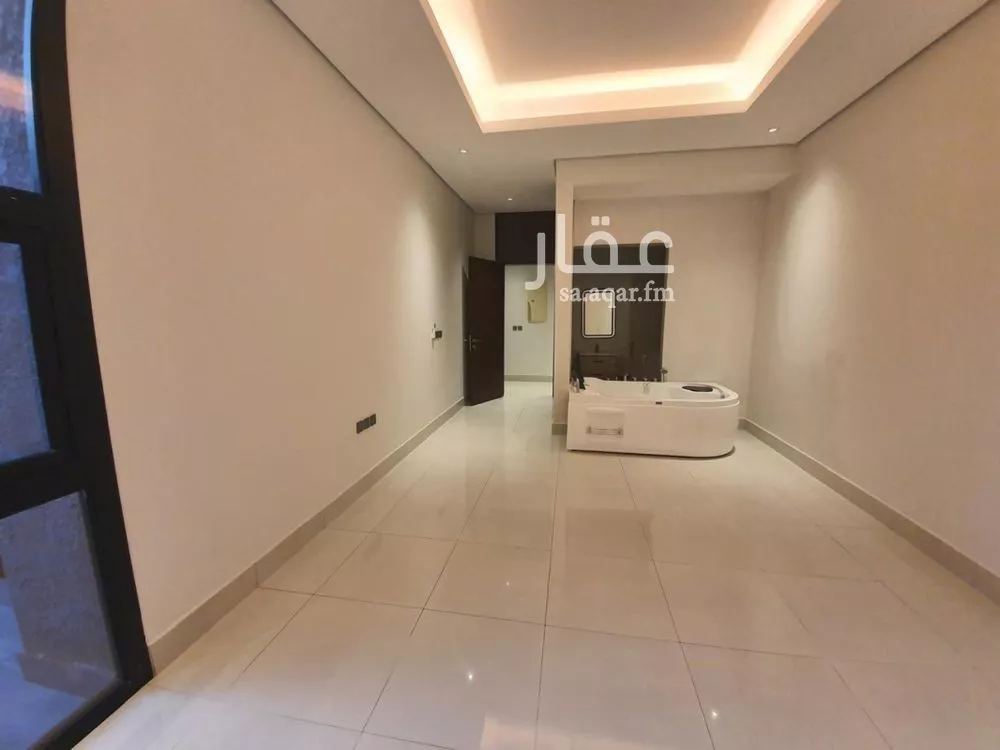 3 bedroom floor in Al Olaya 8