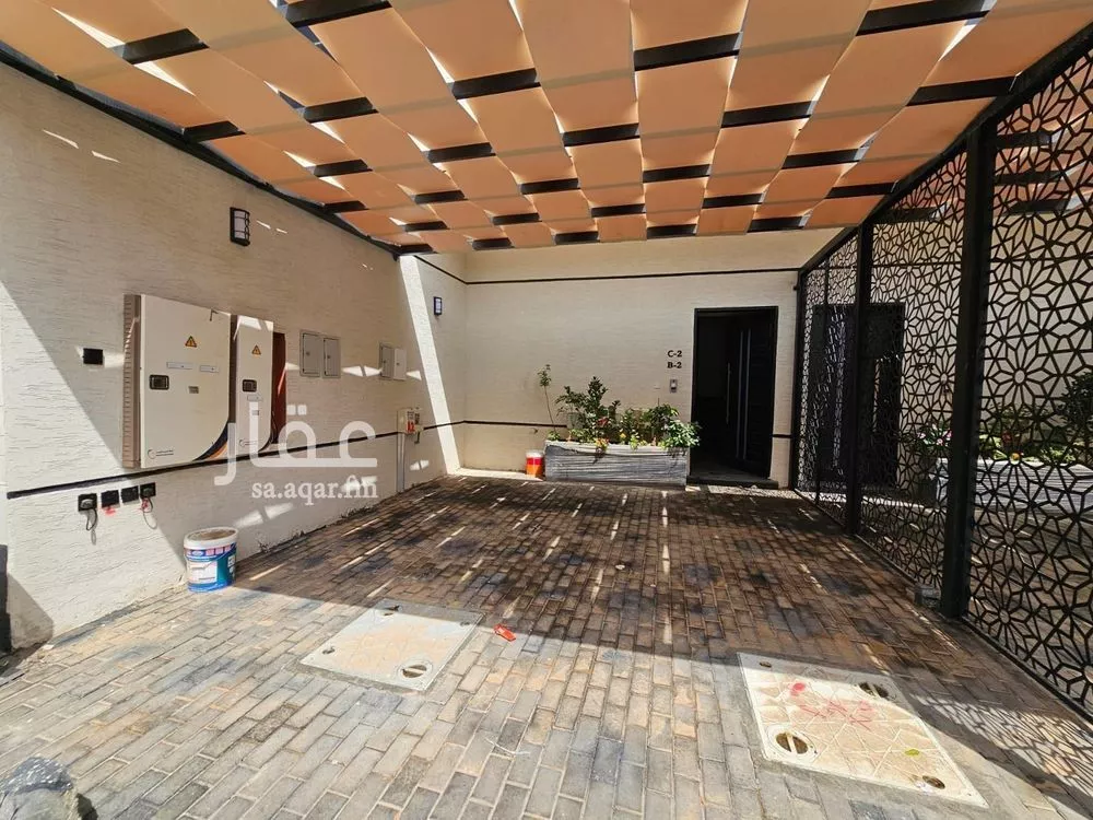 4 bedroom floor in Al Rimal 7