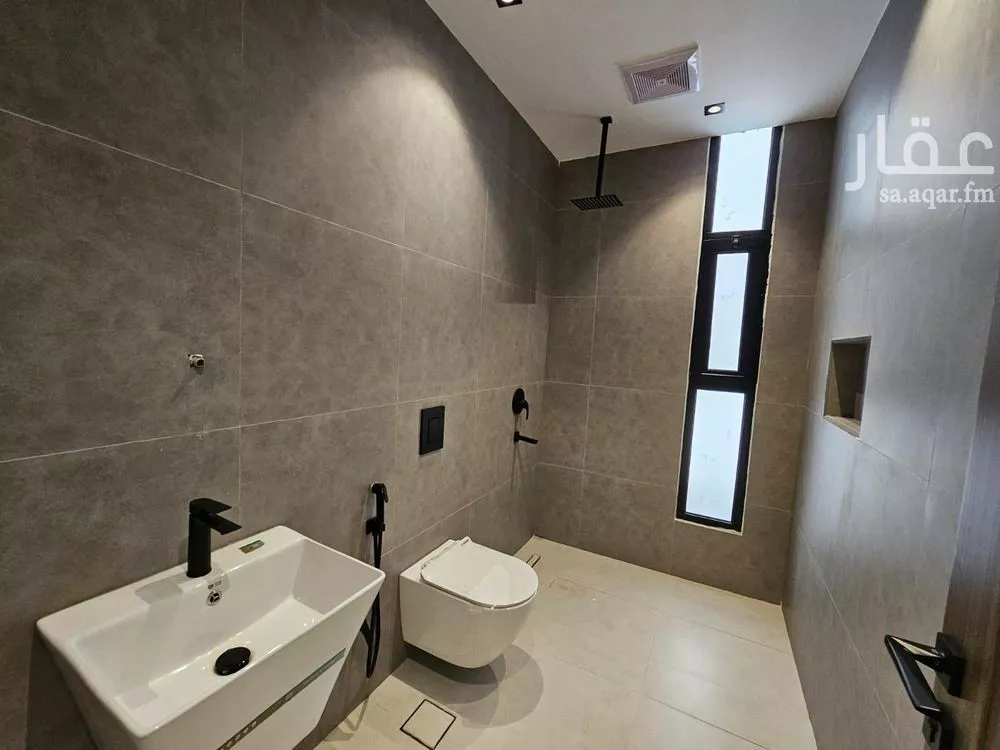 4 bedroom floor in Al Rimal 8
