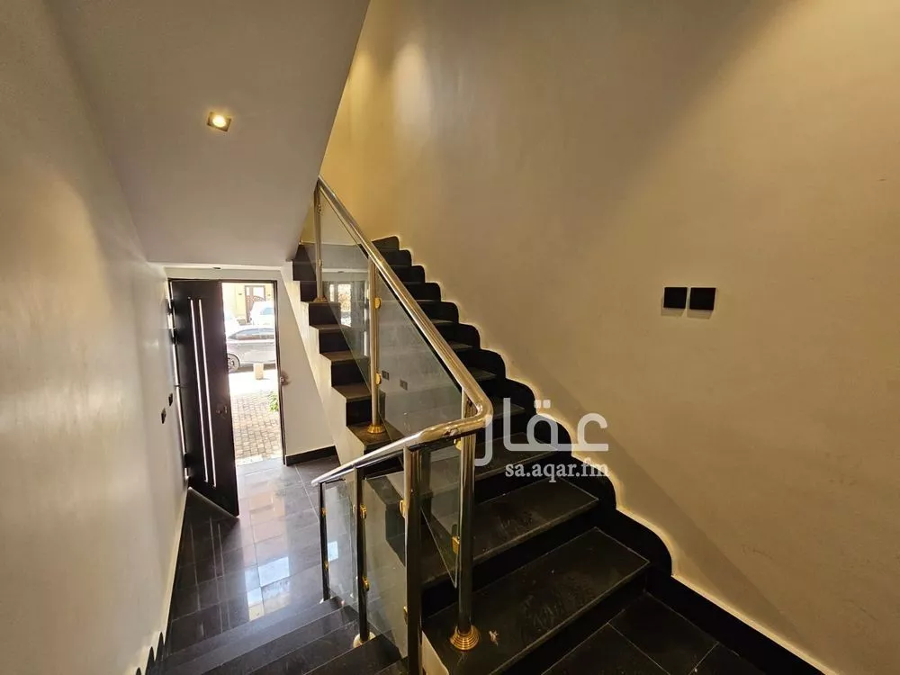 4 bedroom floor in Al Rimal 9
