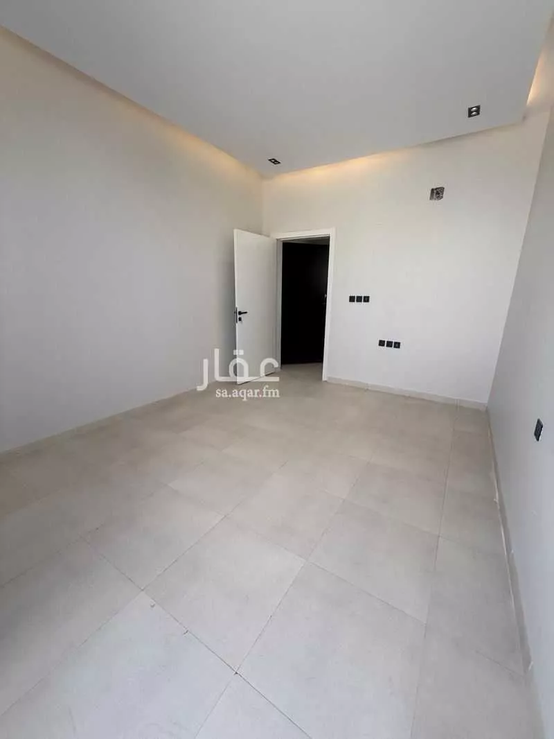 3 bedroom floor in Al Janadriyah 2