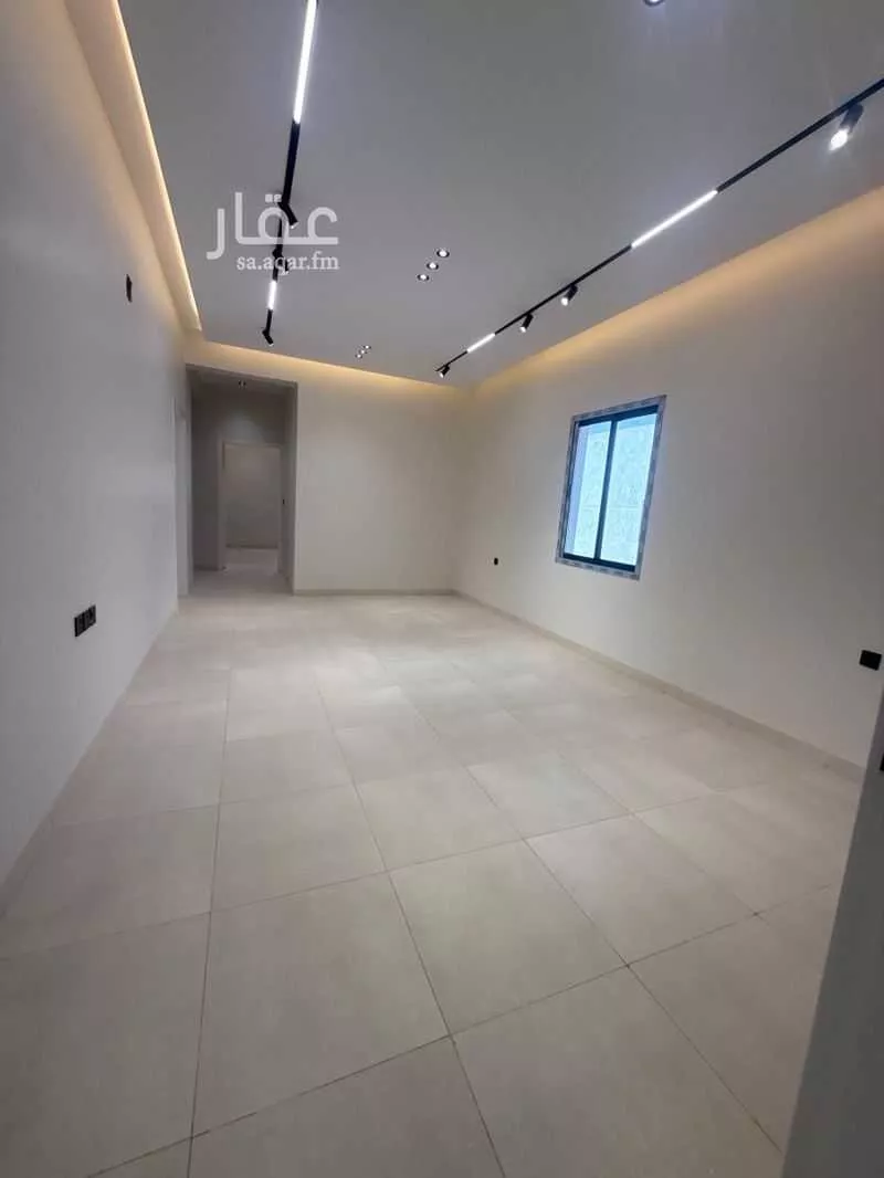 3 bedroom floor in Al Janadriyah 3