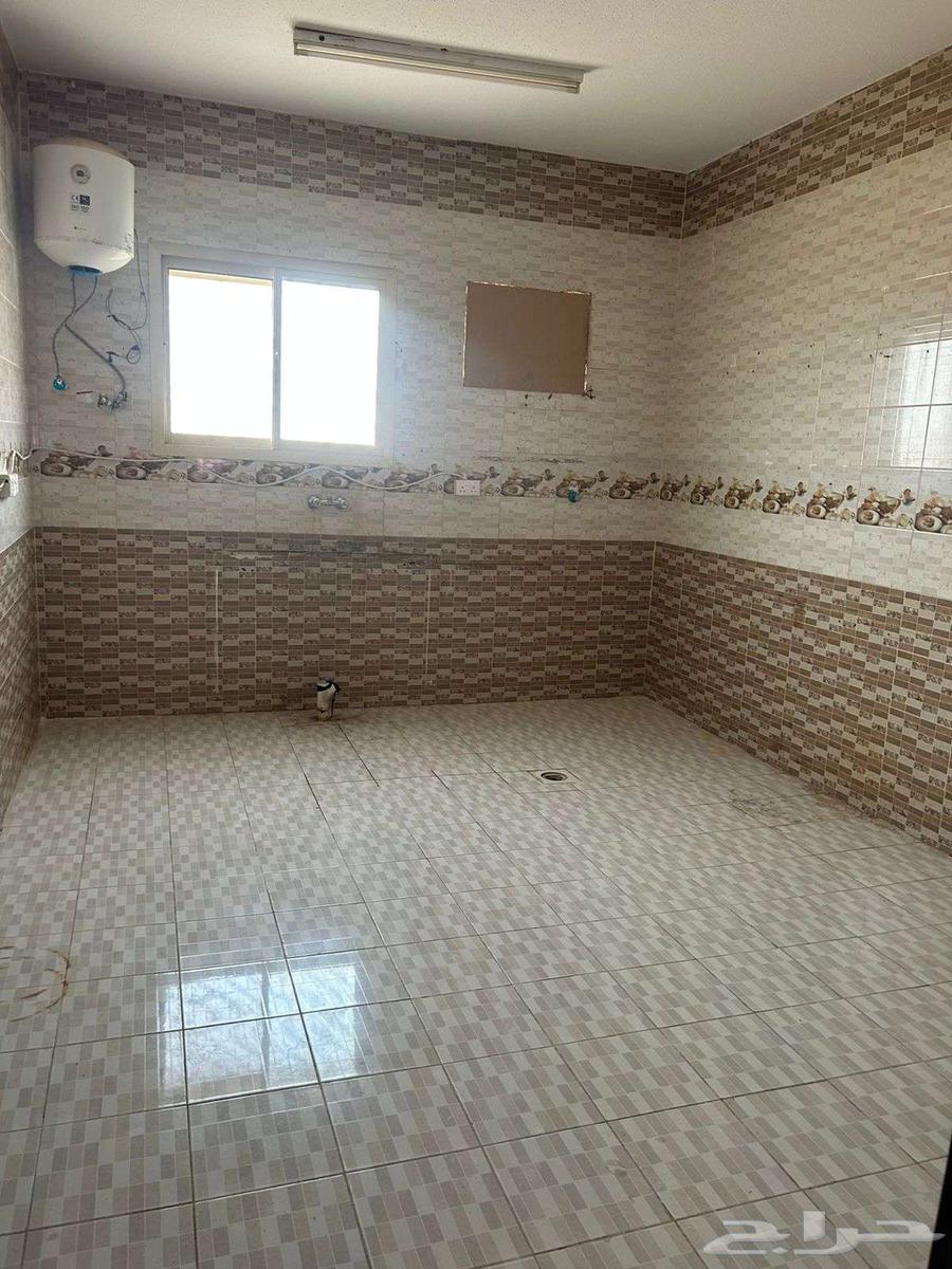 فيلا 8 غرف في طويق 5